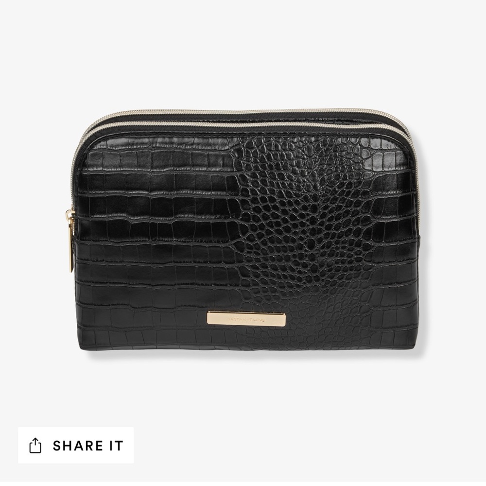 NWT zippered clutch